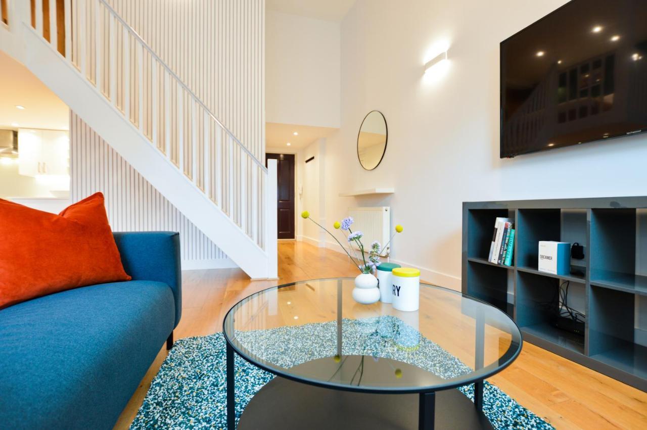 Spacious West Hampstead Apartment With Mezzanine Bedroom By Concept Apartments Лондон Экстерьер фото